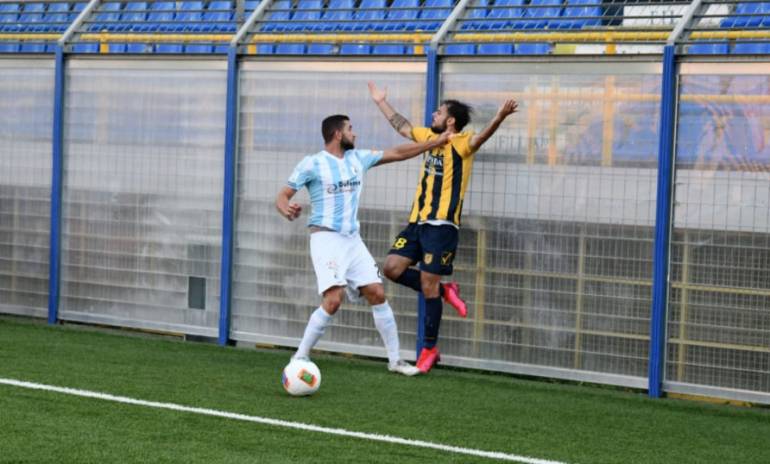 Calcio Serie B: 3 turni a Canotto (Juve Stabia) e Cepollaro (Entella)