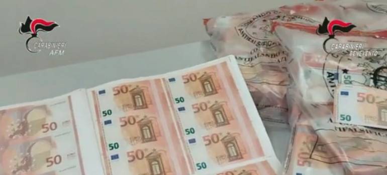 Piccoli acquisti con soldi falsi: così operava il ‘Napoli group’ in tutta Europa. I NOMI DEI COINVOLTI