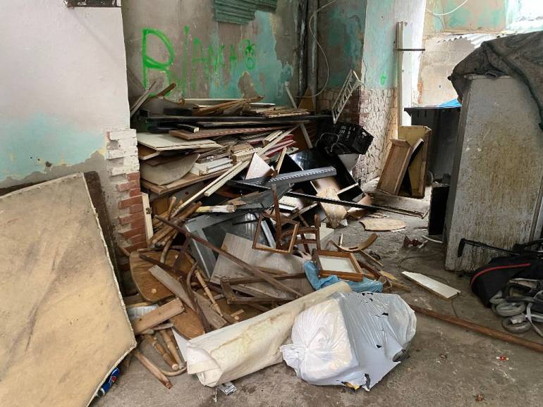 Torre Annunziata, Occupazione abusiva di due appartamenti in via Giardino: operazione della Polizia Locale
