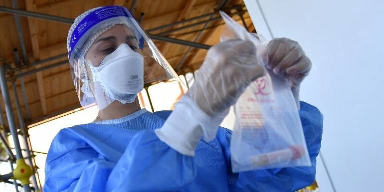 Coronavirus, altro contagiato alla Fca di Pomigliano: scatta la sanificazione