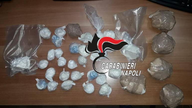 Castello di Cisterna, trovato con un chilo e mezzo di cocaina in casa: arrestato