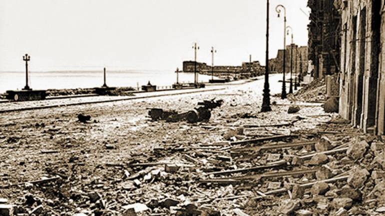 Beirut come Napoli 77 anni dopo, nel porto napoletano esplose la motonave Costa