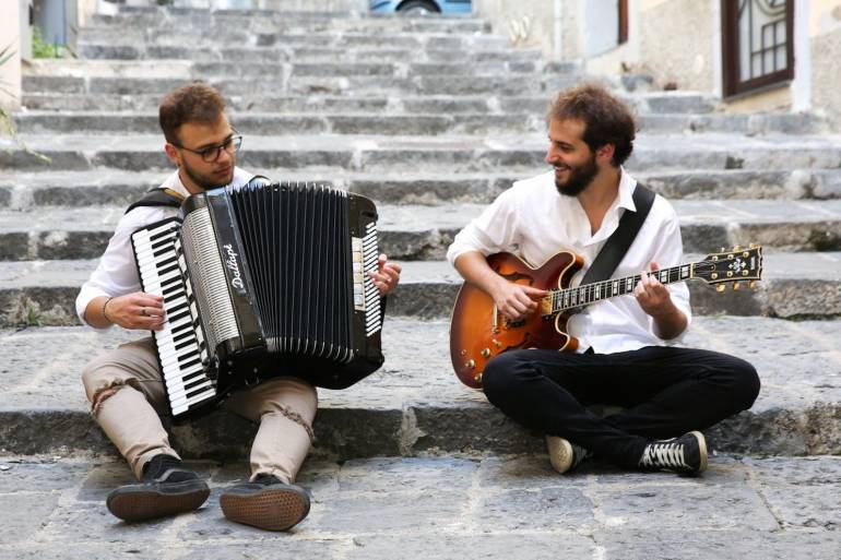 ‘Giocavietri sul Mare’ chiude con il concerto degli Am Bros One