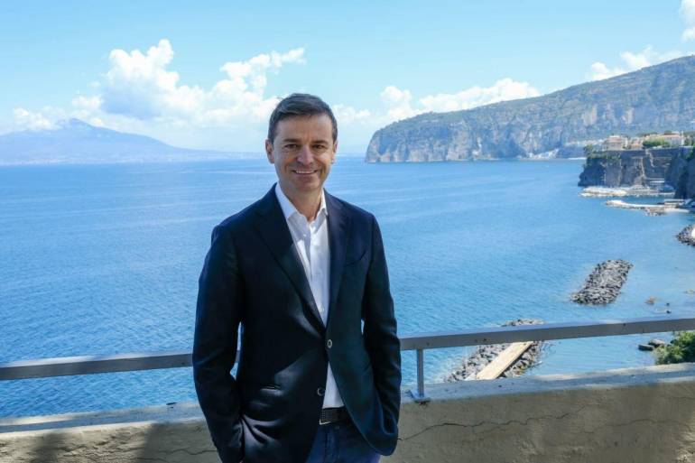 Sorrento, il sindaco: “Le processioni di Pasqua si faranno”