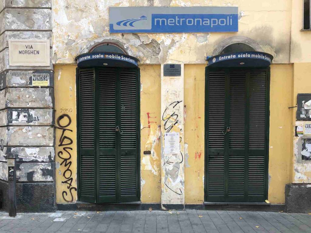 napoli scale mobili ferme