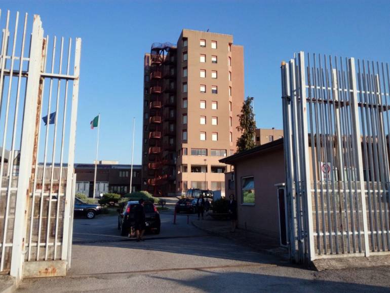 aggressione carcere benevento