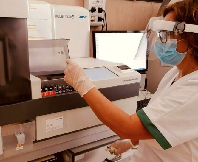 Il nuovo test per il coronavirus all’ospedale di Caserta: esito in 30’