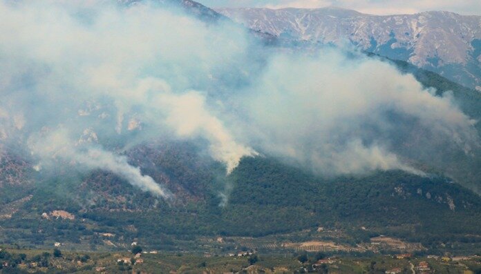 Sannio: fiamme in diverse aree, tre fronti di fuoco