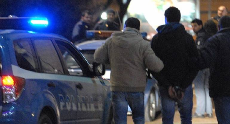 Violenza sessuale su minore nel Casertano