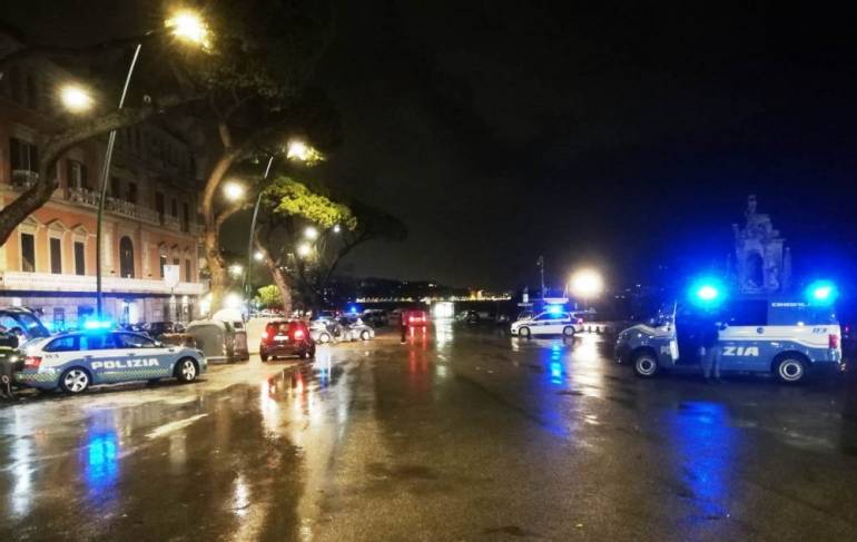 mergellina furto auto