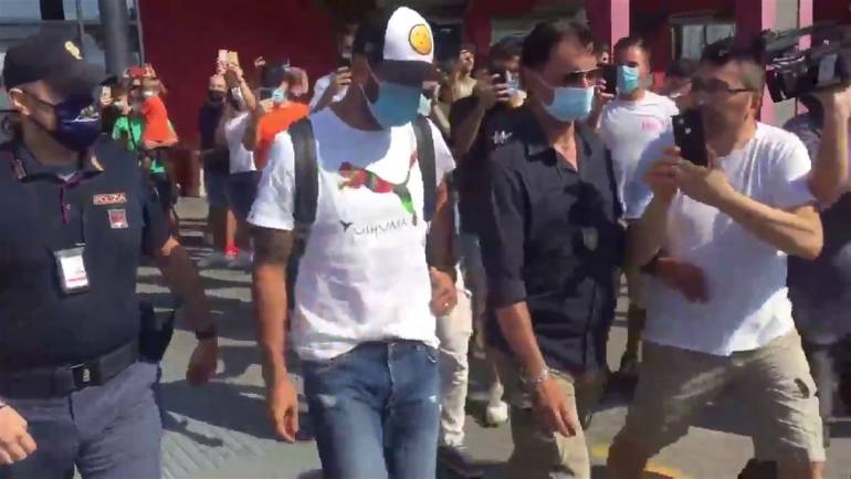 Caso Suarez, sospesi i vertici dell’Università di Perugia: la Juve si attivò per ‘accelerare’ l’esame