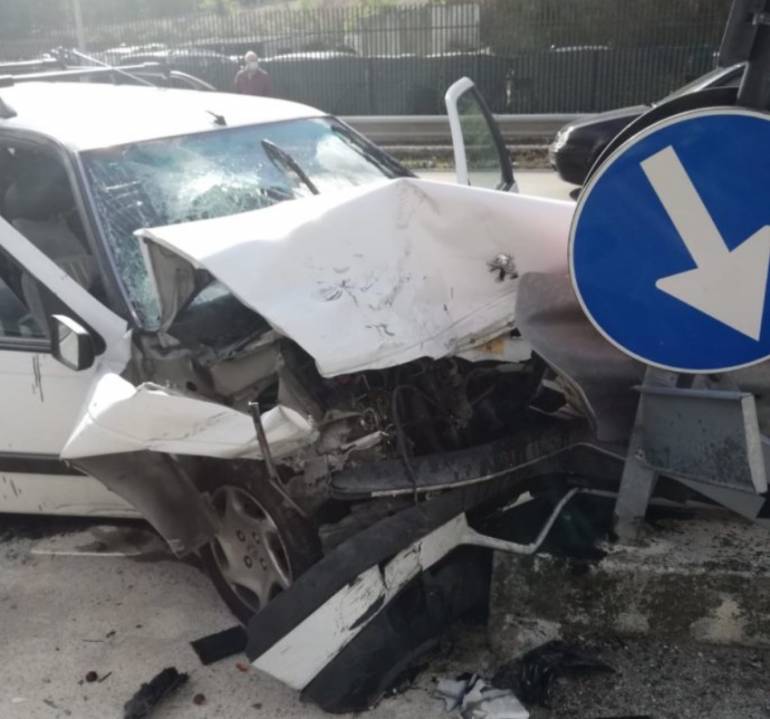 Campania: in aumento incidenti stradali, morti e feriti. Guida distratta e alta velocità le maggiori cause. Sorpresa Napoli città: -28% vittime della strada