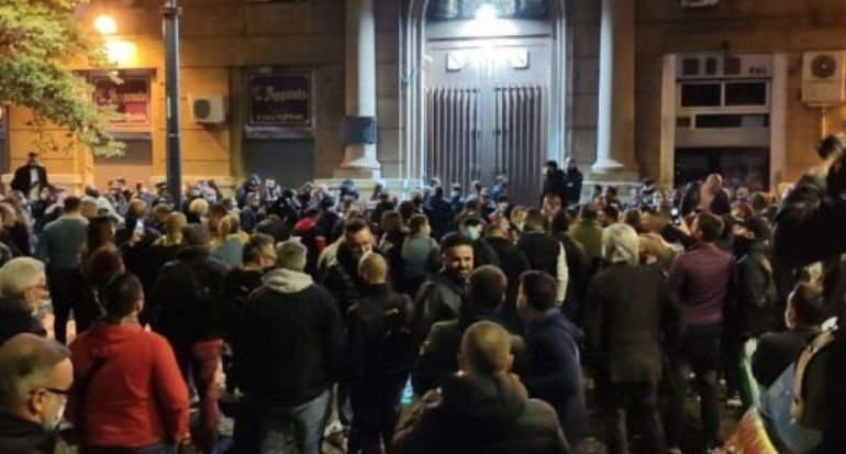 Lockdown in Campania: scattano le prime proteste in strada