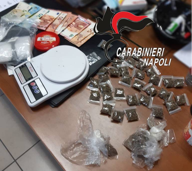  Giugliano, i Carabinieri arrestano due pusher ghanesi a Varcaturo