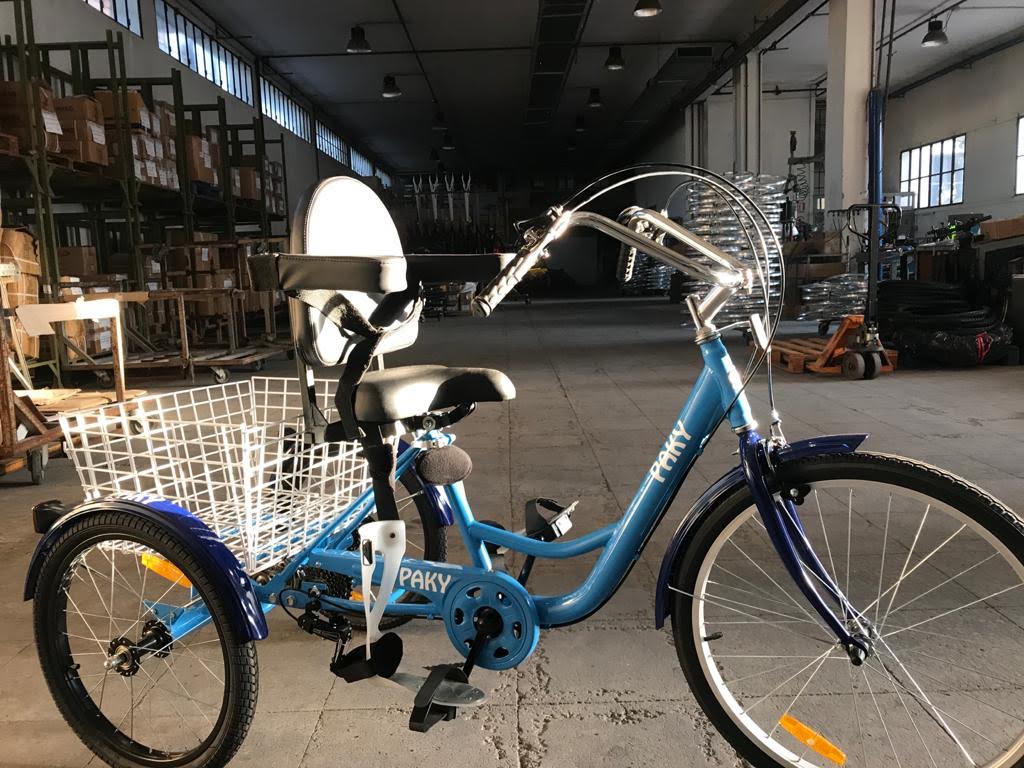 Consegnata nuova bici speciale a bambino disabile dopo il furto a Castelvolturno