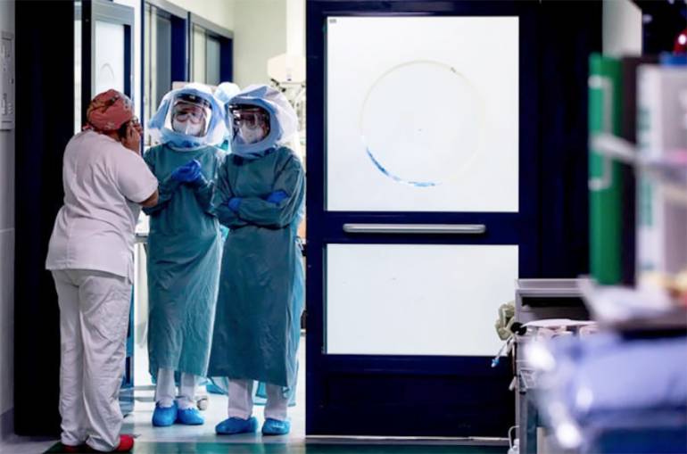 Covid: in Italia 25.673 nuovi positivi e 373 decessi