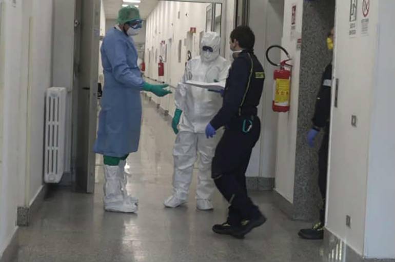 Allarme Nursing up: “In un solo giorno 1.289 infermieri contagiati”