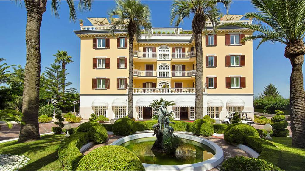 Covid, morto il decano degli albergatori di Castellammare, Ciro Irollo