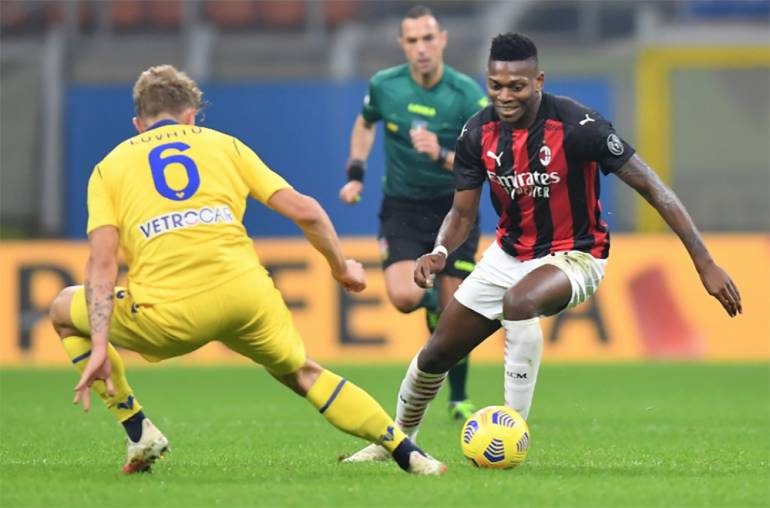 Milan: Leao salta il Napoli, lesione al bicipite femorale