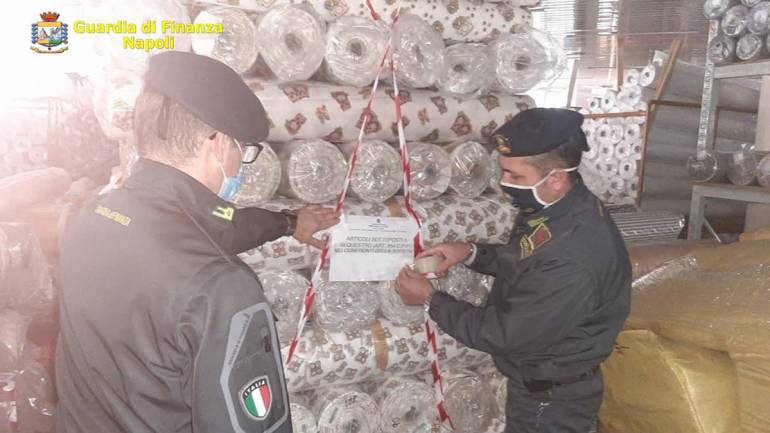 articoli con falso marchio thun