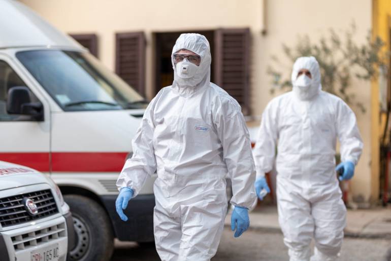Coronavirus: sale a 305 il numero dei medici morti in Italia