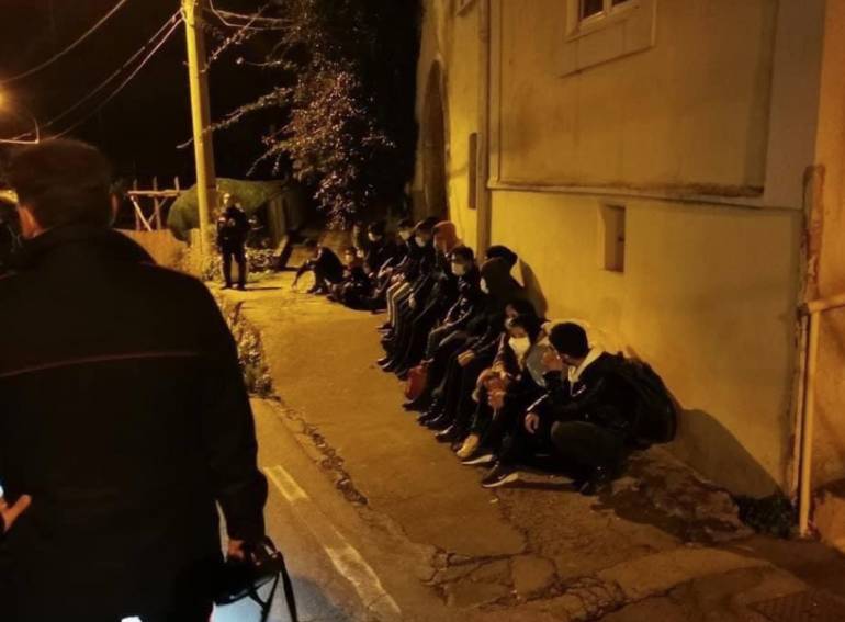 Sedici migranti sbarcati a Massa Lubrense