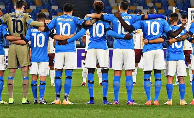Napoli doma Rijeka nel ricordo di Maradona