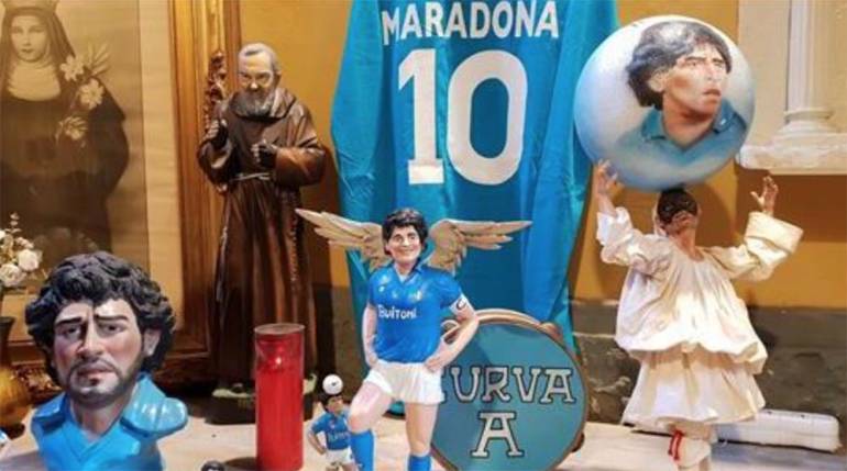 Maradona, diventa un angelo tra i presepiai di San Gregorio Armeno
