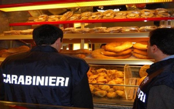Alimenti sequestrati nel Beneventano, multe per 11 commercianti
