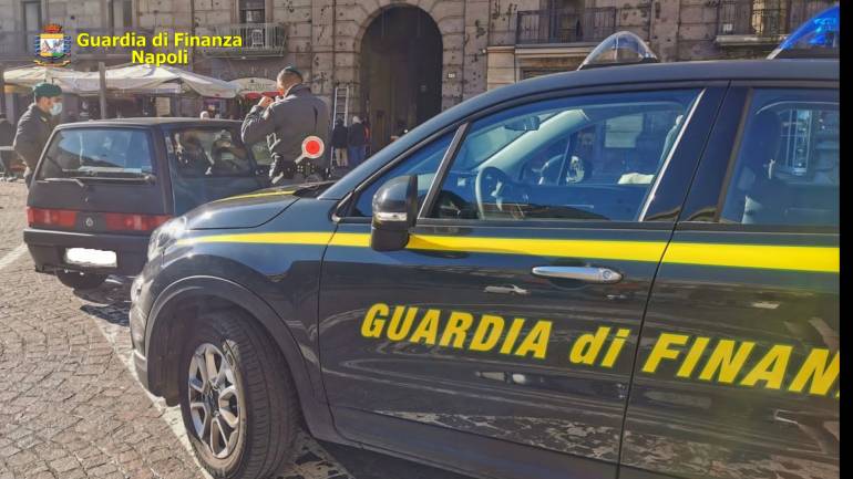 Vico Equense, nascondeva 200 grammi di hashish in casa: arrestato 26enne