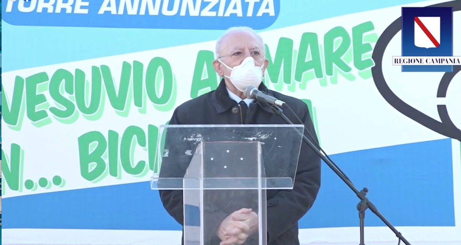 De Luca da il via ai lavori della pista ciclabile dal Vesuvio al mare per 12 km