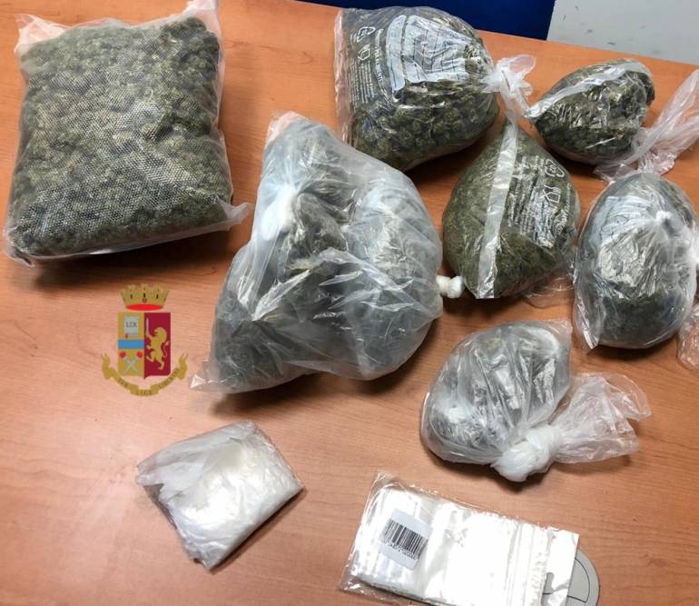 Alto Impatto al Parco Verde di Caivano: due pusher presi con 1,5 chilogrammi di droga