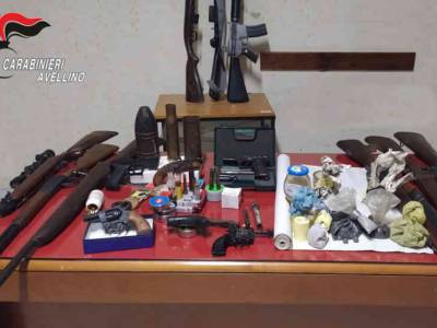 esplosivi e armi clandestine sequestrate dai carabinieri in provincia di avellino
