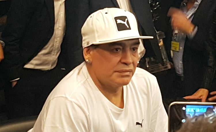 I legali napoletani di Maradona: ‘Indagare su chi gli stava vicino negli ultimi tempi’