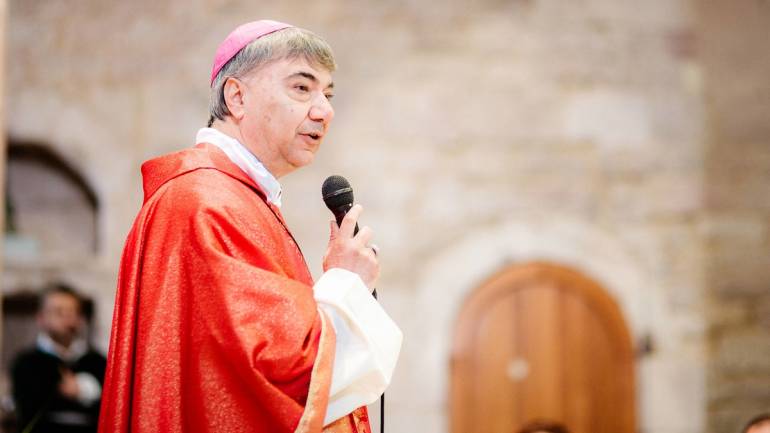 Il vescovo di Napoli al funerale di Vincenzo Garzillo: “Ogni morto sul lavoro è uno scandalo”
