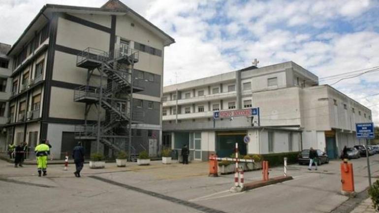 Covid, altri due morti in provincia di Salerno
