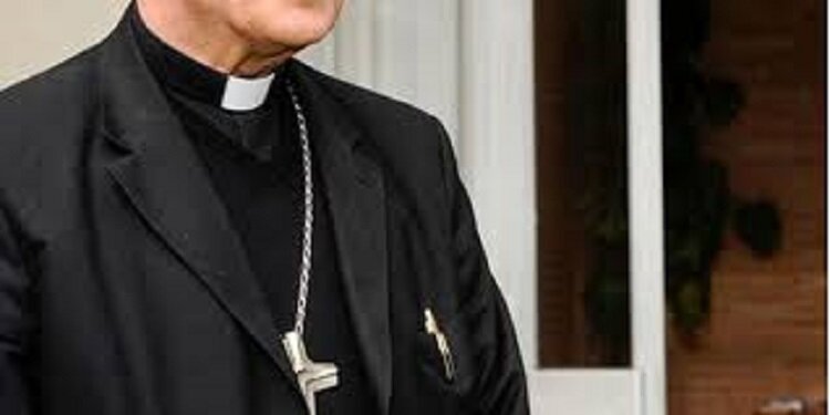 Minacciavano il parroco: ordinanza cautelare per due 60enni di Sant’Agnello