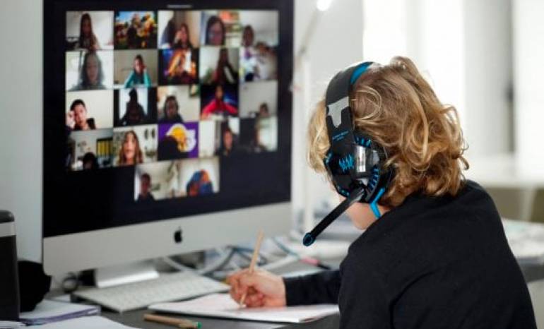Pimonte, attivata fibra ottica nelle scuole per migliorare didattica a distanza