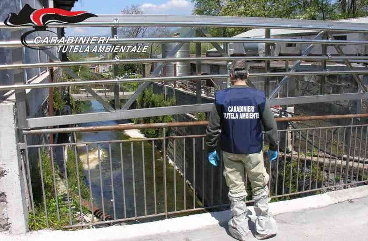 Inquinamento del canale artificiale “Regi Lagni”: denunciate 13 persone