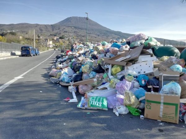 Torre del Greco: riprende domani la raccolta dei rifiuti