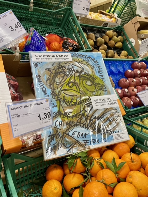 C’è anche l’Arte! Tra gli scaffali del Supermercato Decò…: l’ultima denuncia di Ischia Street Art