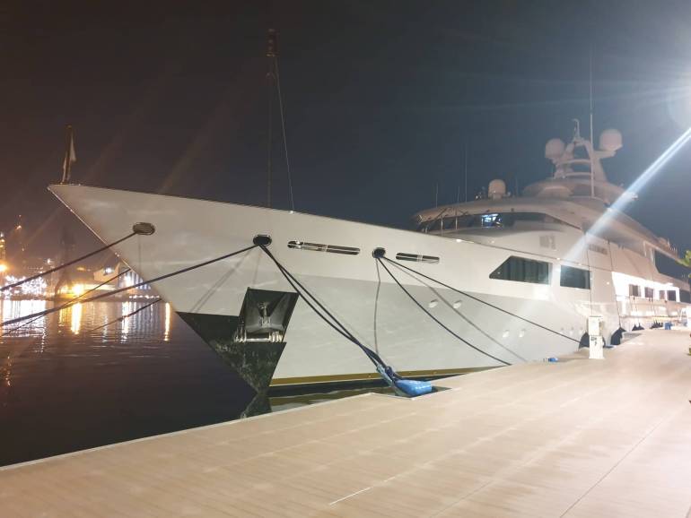 Al Main Port di Marina di Stabia – Le Pharaon – il Sovrano del mare dal valore di 14 milioni di euro
