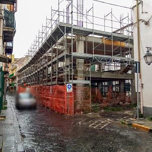 Pomigliano d’Arco, il Tar accoglie la richiesta della C.L.P. Costruzioni: niente demolizione a via Firenze