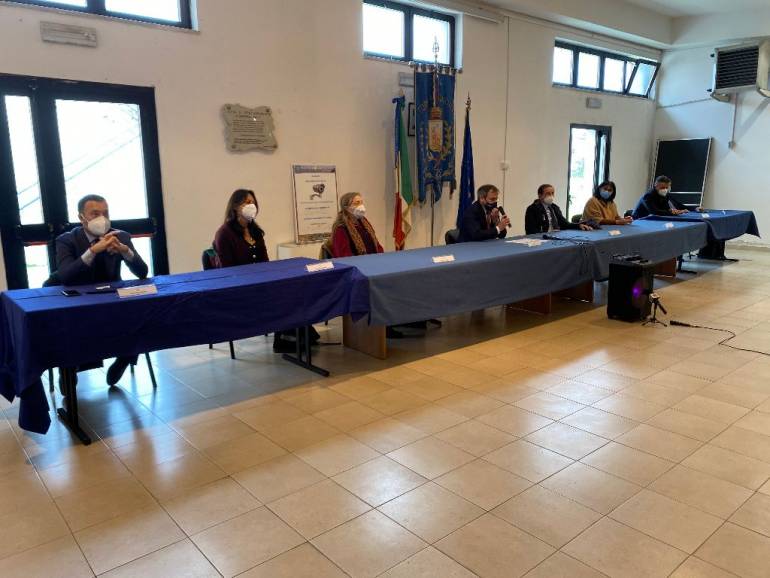 Torre Annunziata nuova giunta, il sindaco Ascione presenta la squadra. Pochi i torresi