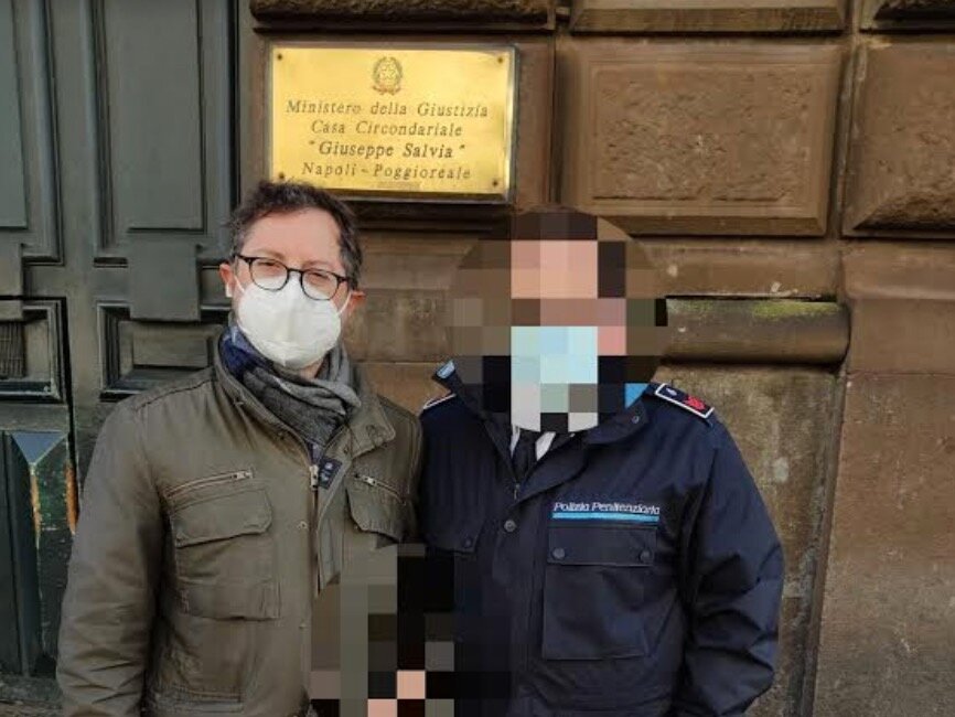 Napoli, i Verdi consegnano mille mascherine agli agenti penitenziari di Poggioreale