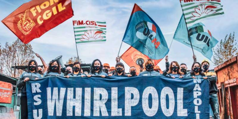 whirlpool: operai a roma per consegnare il calendario al governo