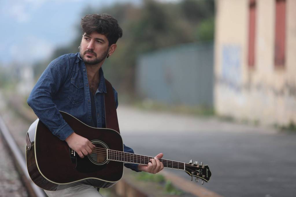 ‘Due secondi fa’, il videoclip di Paduano disponibile su YouTube