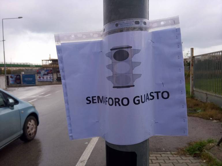 Pompei: ‘Ventotto giorni per riparare quattro semafori’