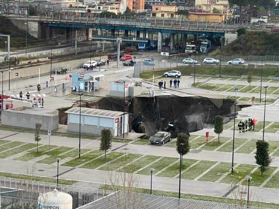 Napoli, acqua gelata all’Ospedale del Mare a causa del crollo: la protesta dei sindacati