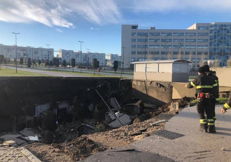 Voragine ospedale del Mare: cedimento per le infiltrazioni di acqua